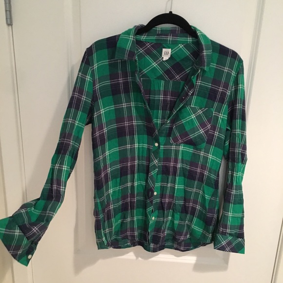 GAP Tops - NWOT Gap Plaid Button Down